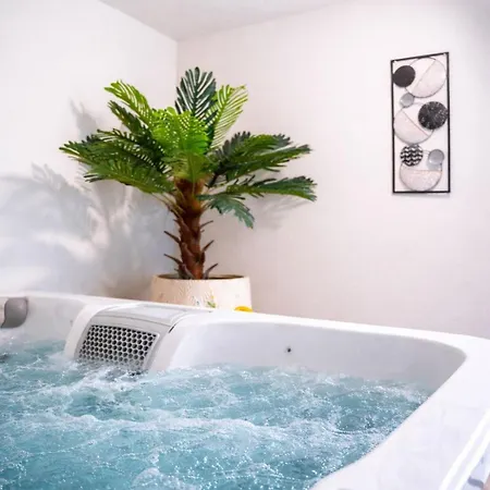 Mobile Aria With Jacuzzi *